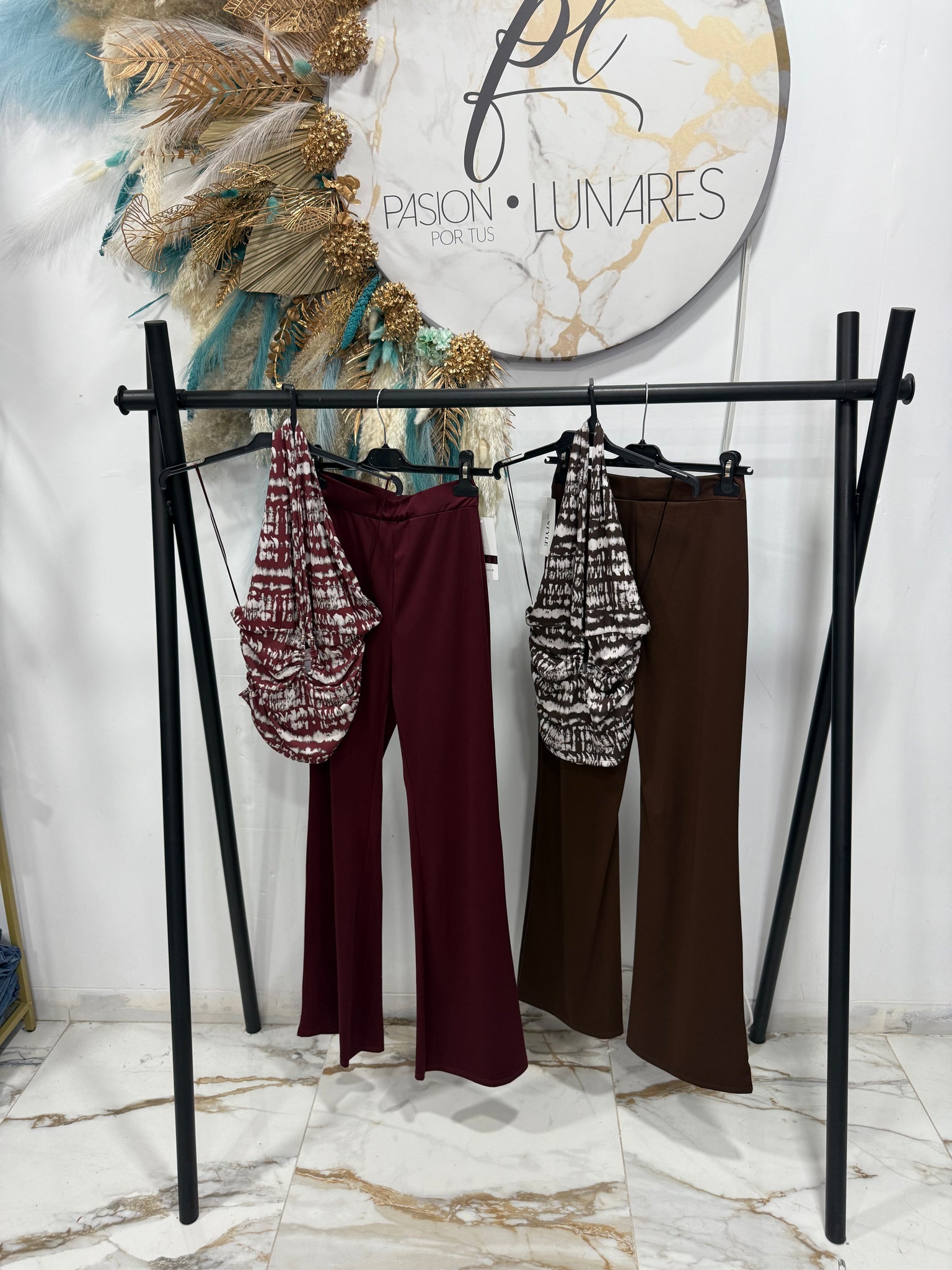 CONJUNTO REINA