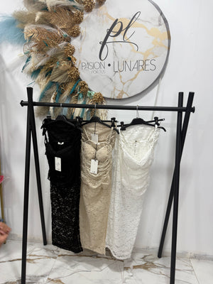 Conjunto asesina encaje