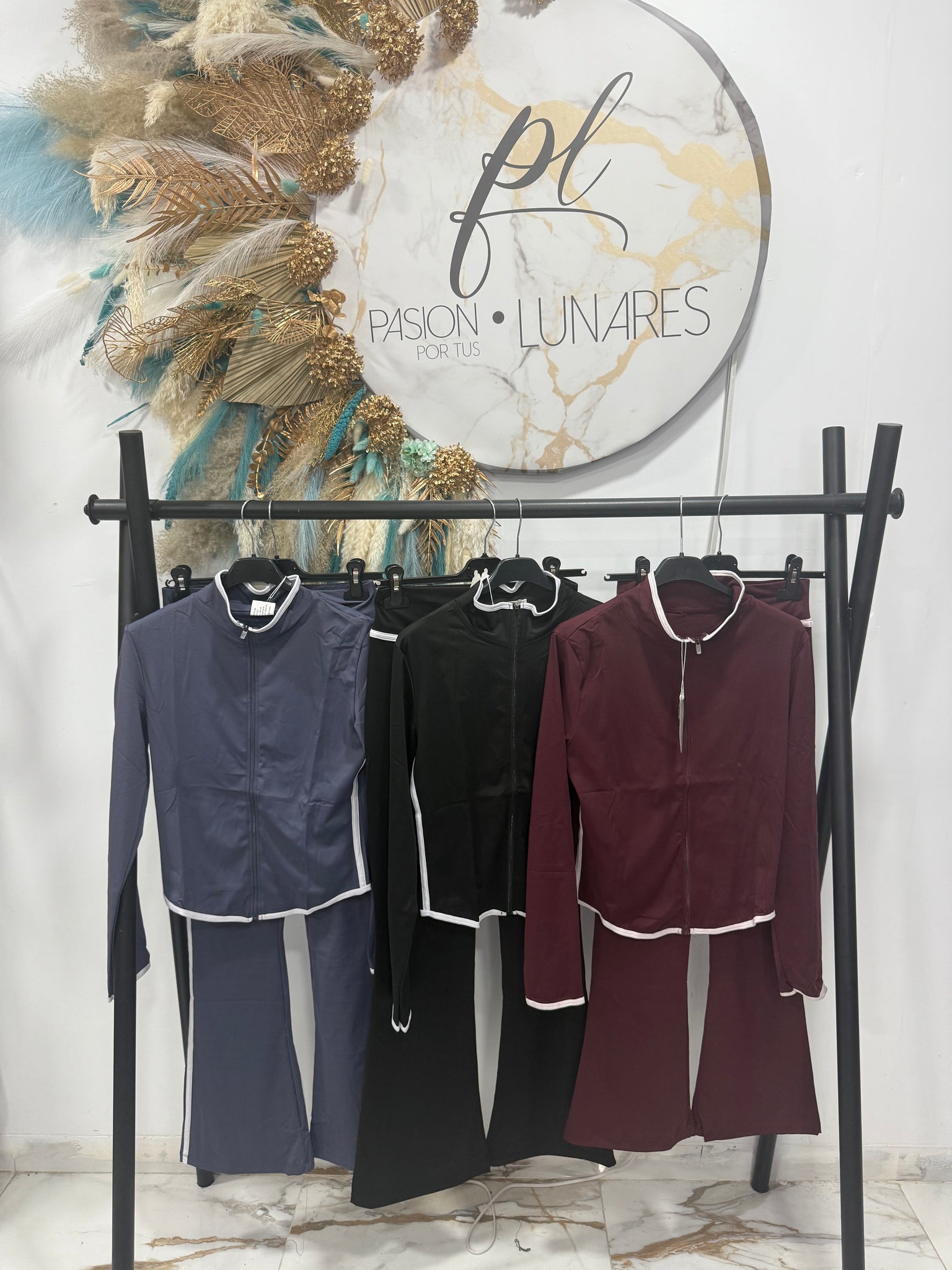 CONJUNTO LIBRE